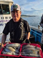강구 인스타피싱 ~ 집나간 무늬오징어가 돌아왔습니다.. 오늘토요일,일요일 모두 예약가능합니다 사진