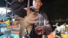 탑클라스호. 오늘 야간돌 돌문어 출동.여유자리많아용~~^^ 사진